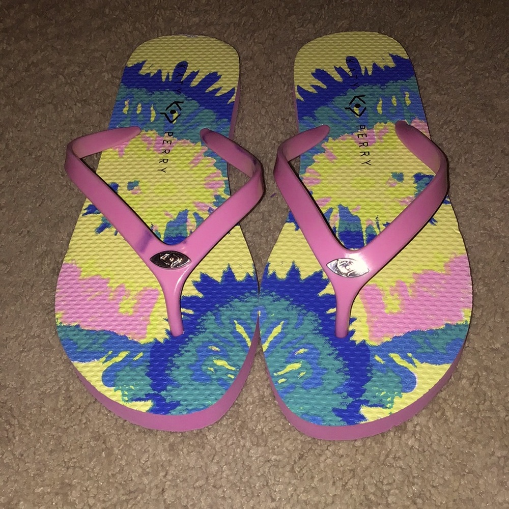 Katy Perry flip flops sandals
